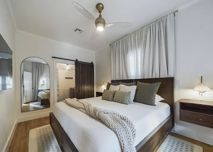 Gabriel Cottage- New, Luxury, Design, Solitude