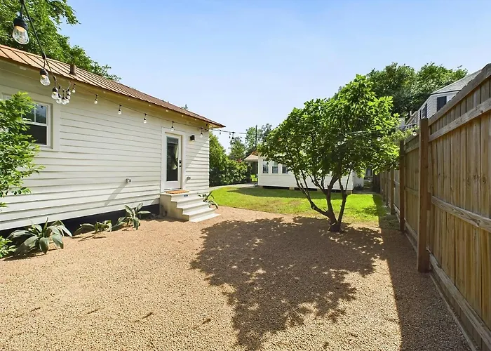 Gabriel Cottage- New, Luxury, Design, Solitude